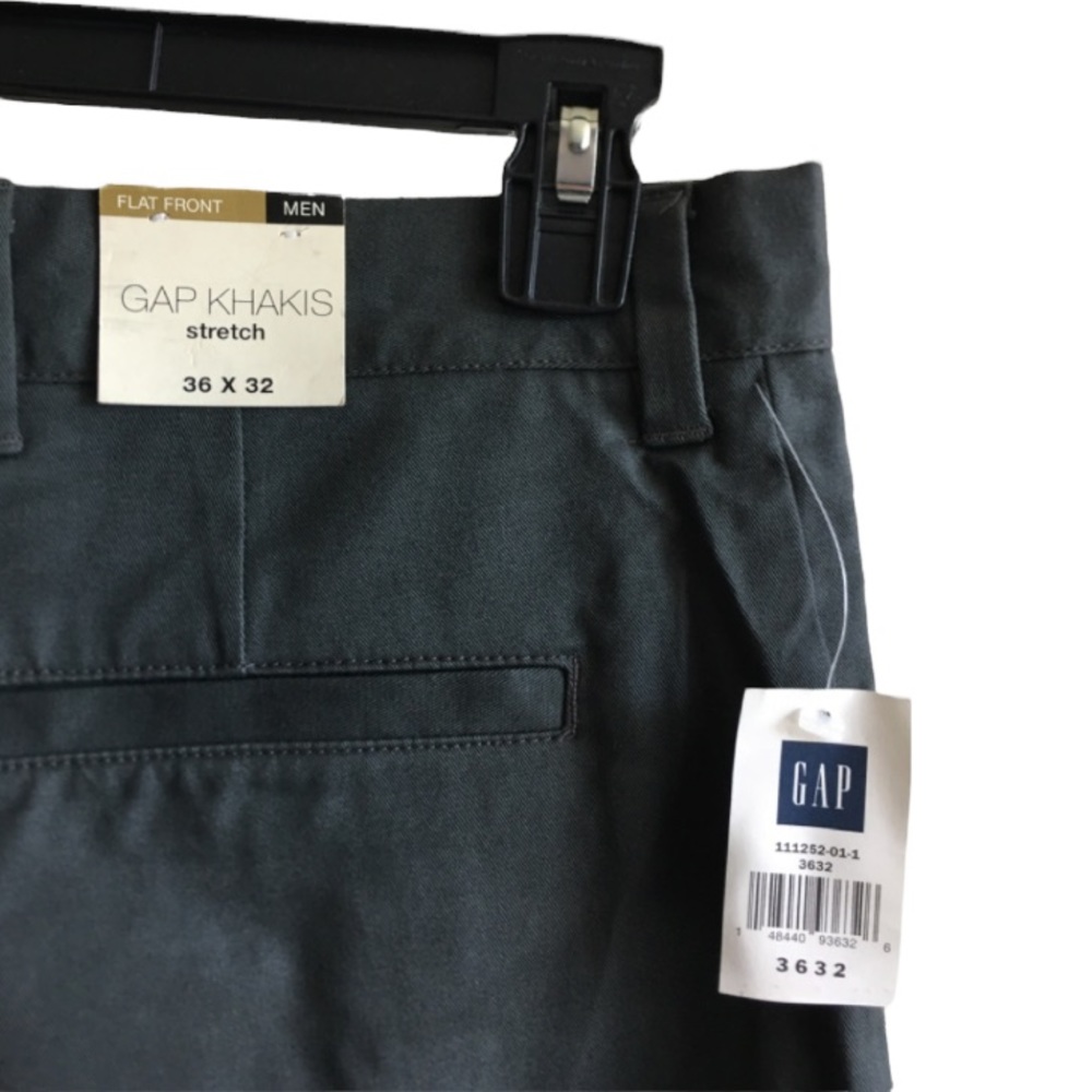 NWT GAP 100% Cotton Stretch Khakis. 36x32